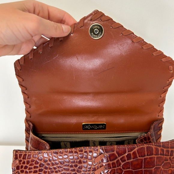 Yves Saint Laurent Vintage Classic Bag - Picture 8 of 16